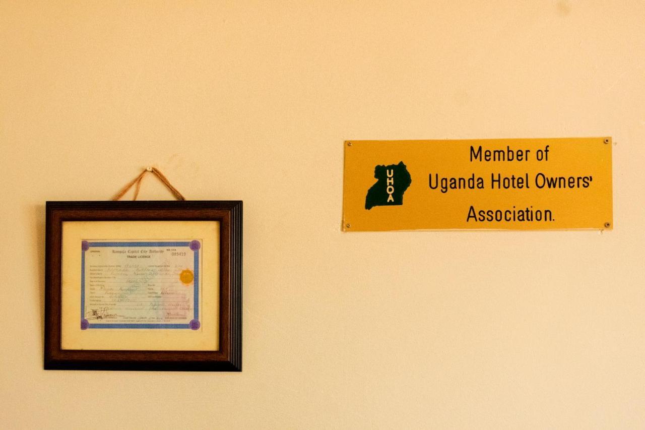 Kahondo Buffalo Hotel Kampala Makerere Bagian luar foto