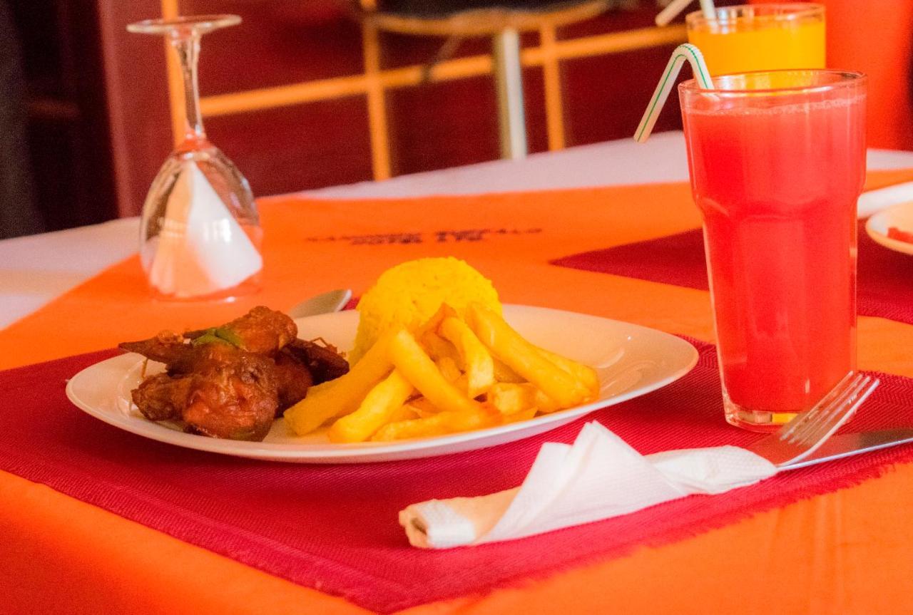Kahondo Buffalo Hotel Kampala Makerere Bagian luar foto