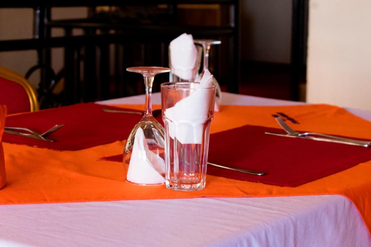 Kahondo Buffalo Hotel Kampala Makerere Bagian luar foto