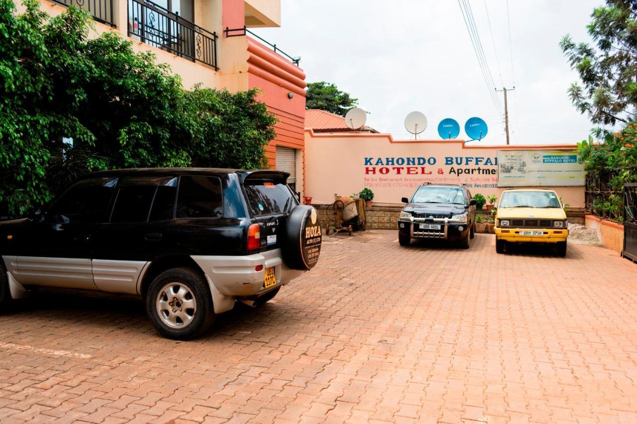 Kahondo Buffalo Hotel Kampala Makerere Bagian luar foto